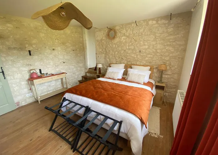 Manoir Des 2 Sources 住宿加早餐酒店 莫内斯捷