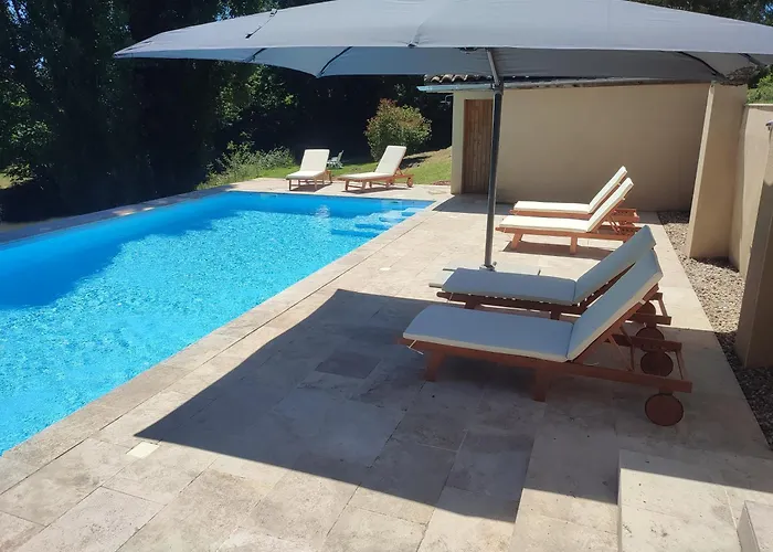 Manoir Des 2 Sources 住宿加早餐酒店 莫内斯捷